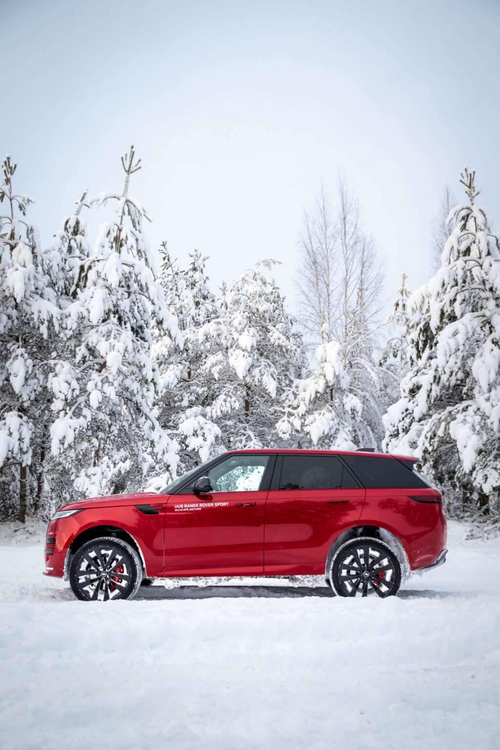 Range Rover Sport snow