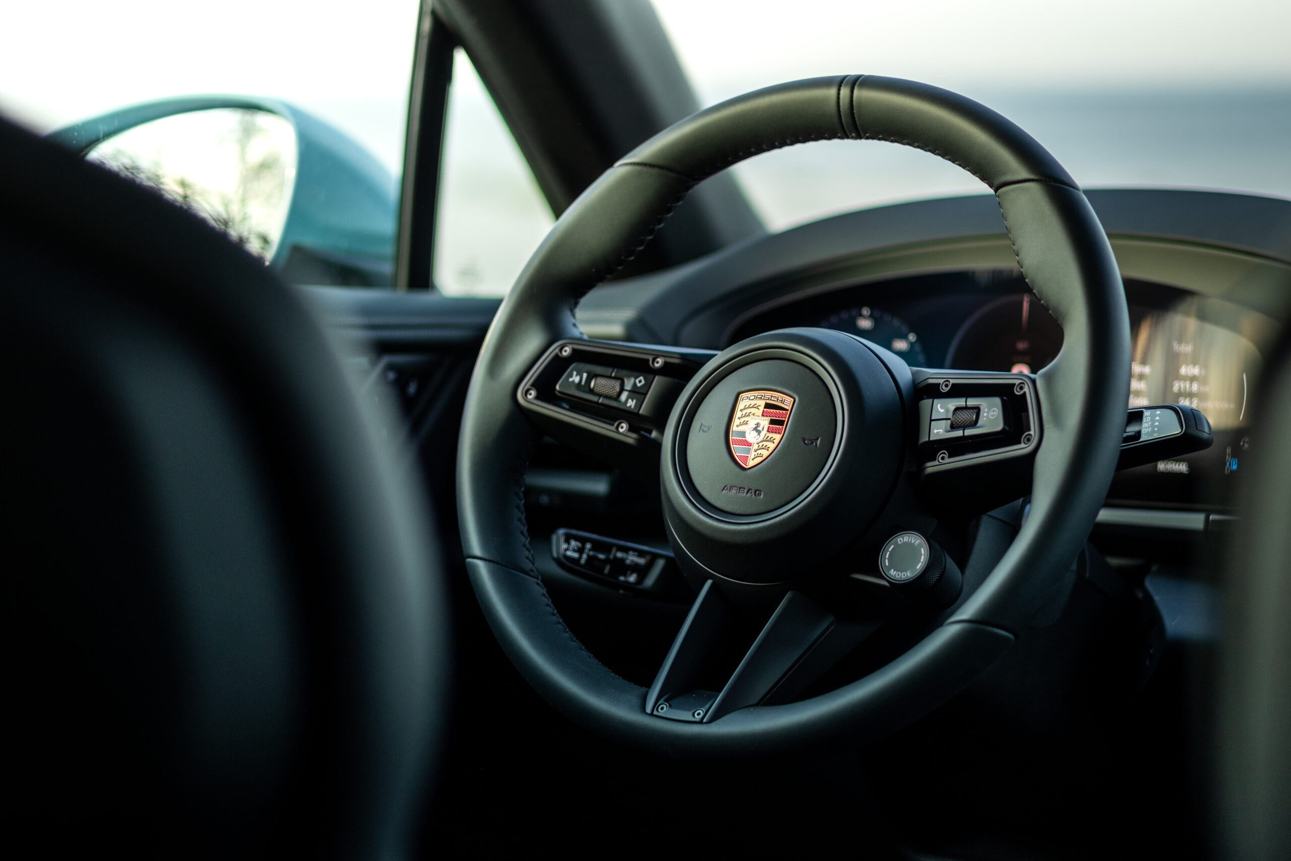 macan-int-11