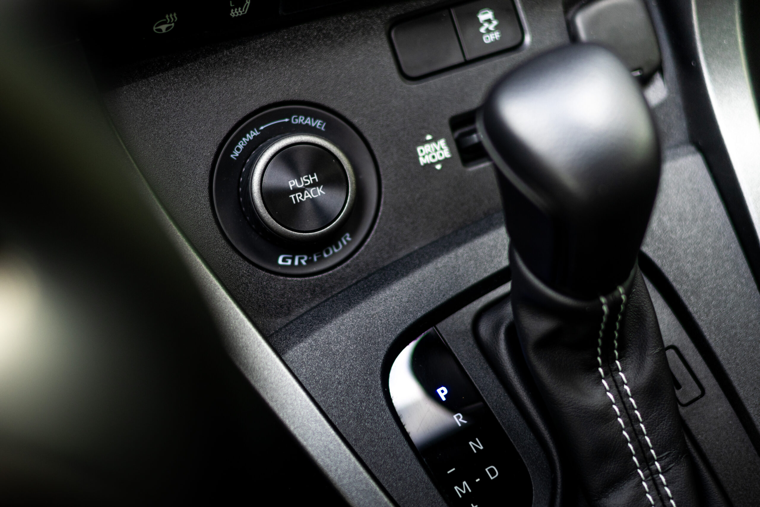 gryaris-int-04