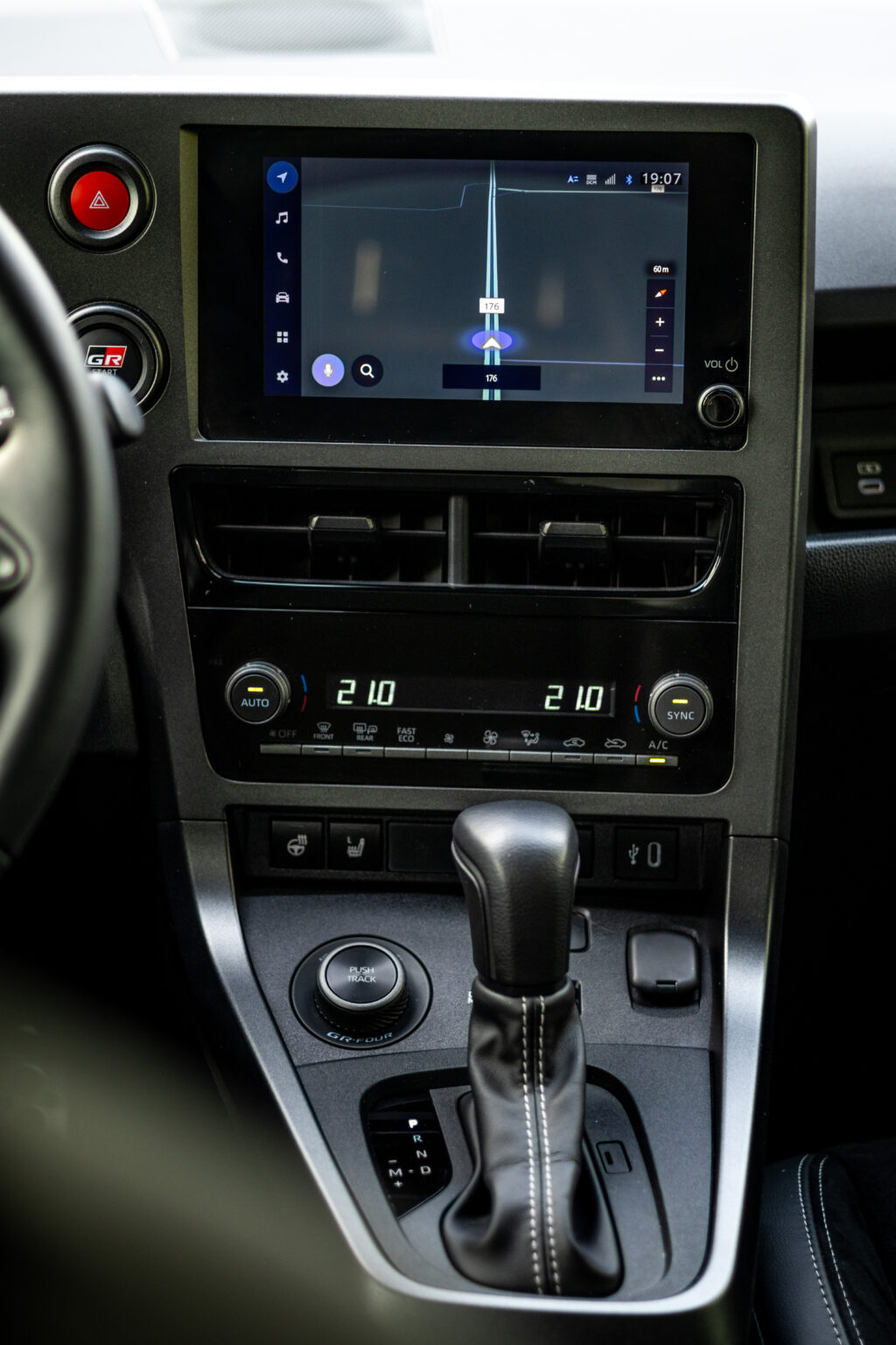 gryaris-int-11