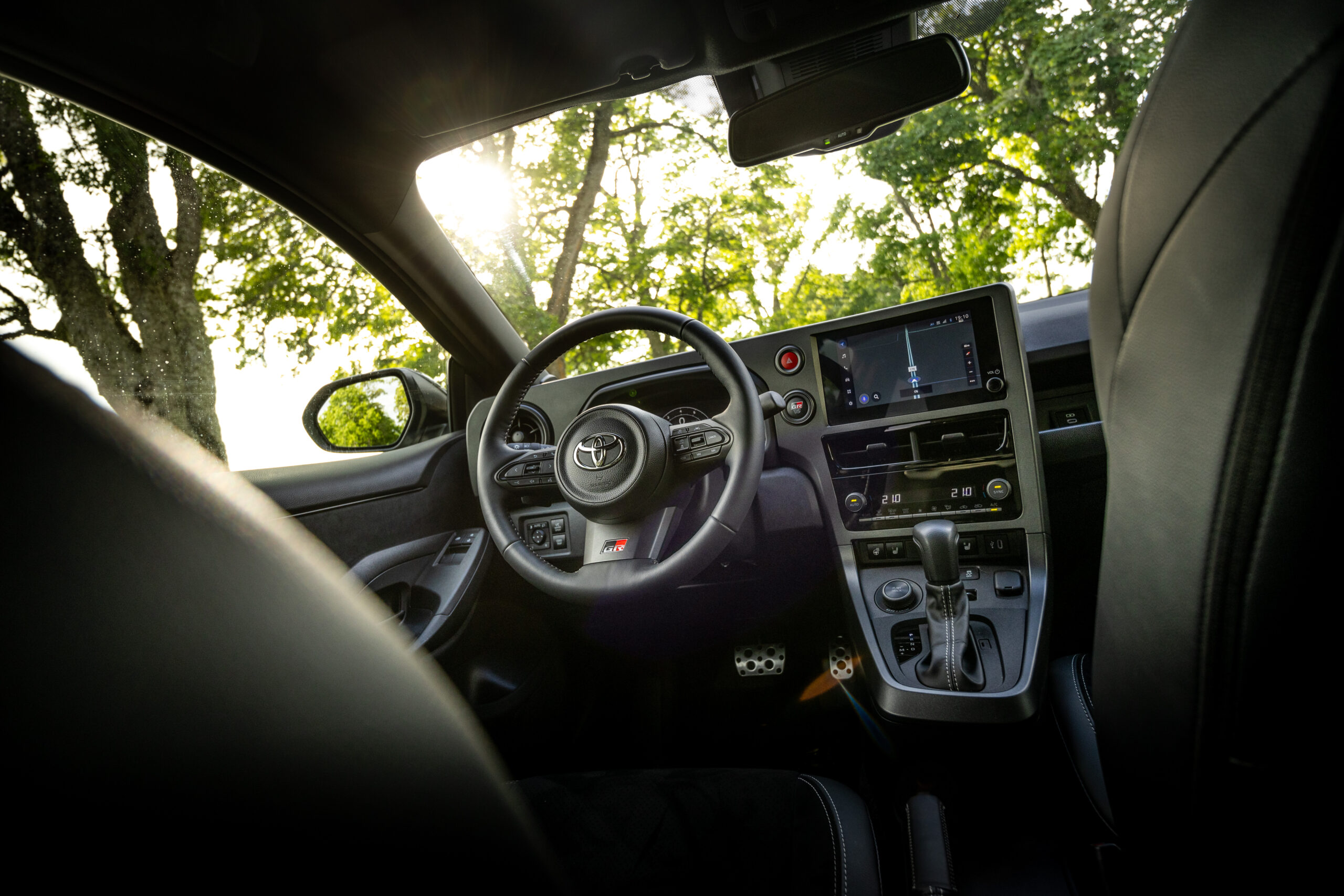 gryaris-int-18