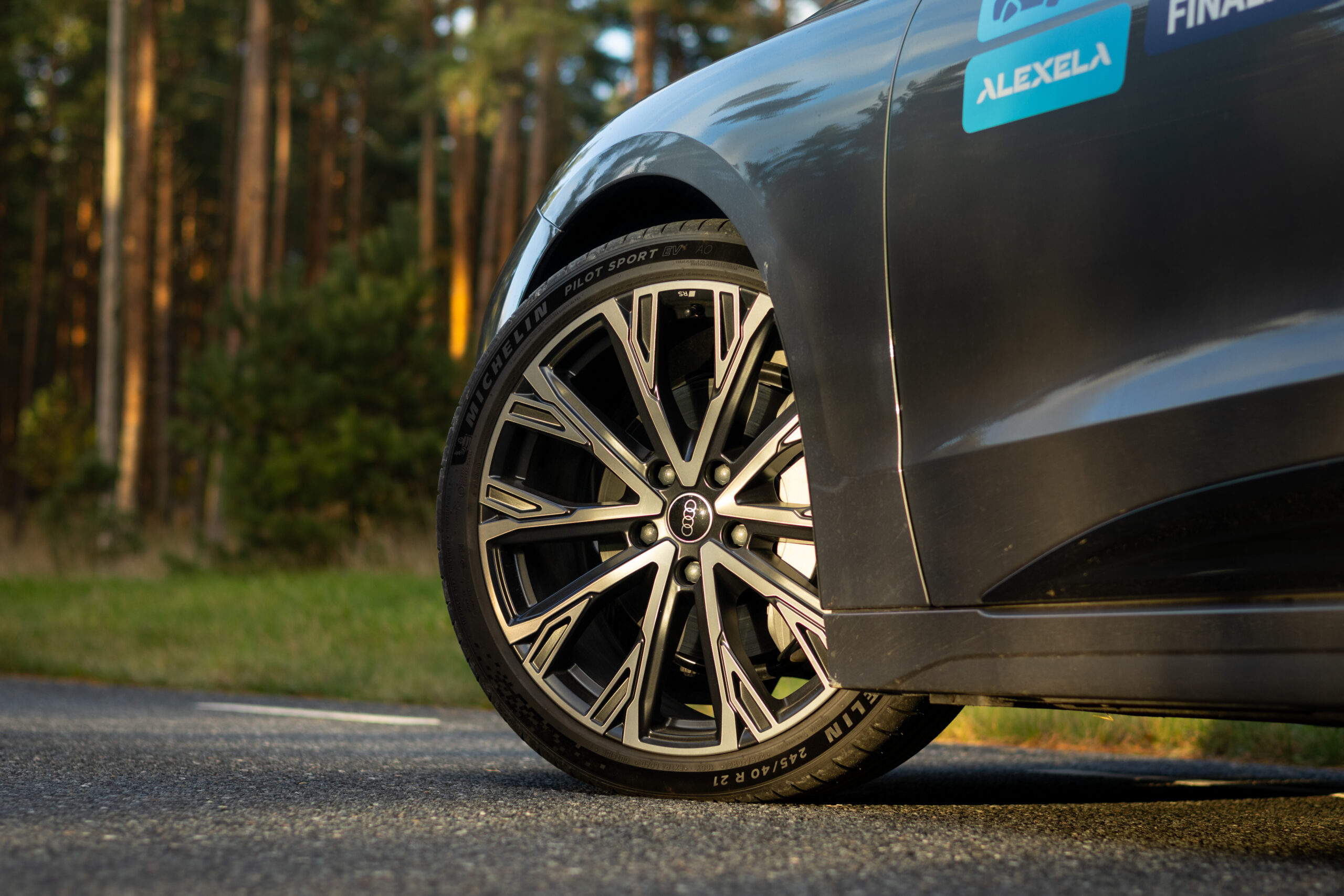 a6etron-ext-13