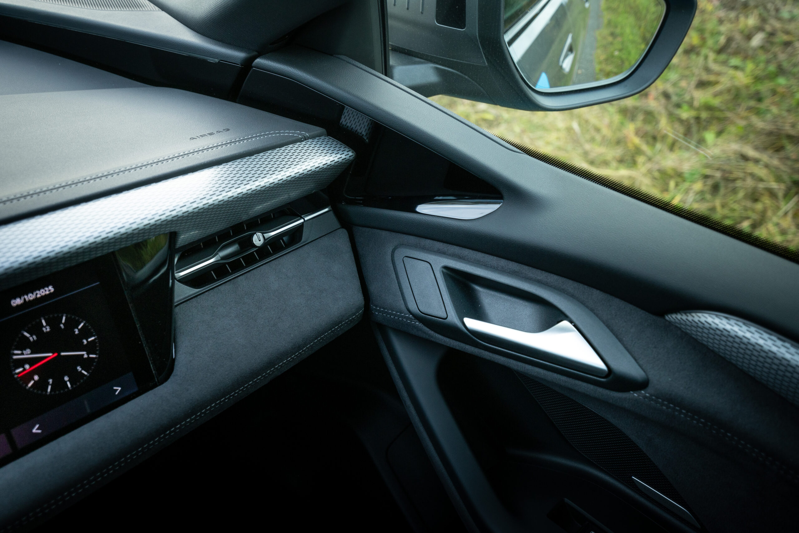 a6etron-int-22