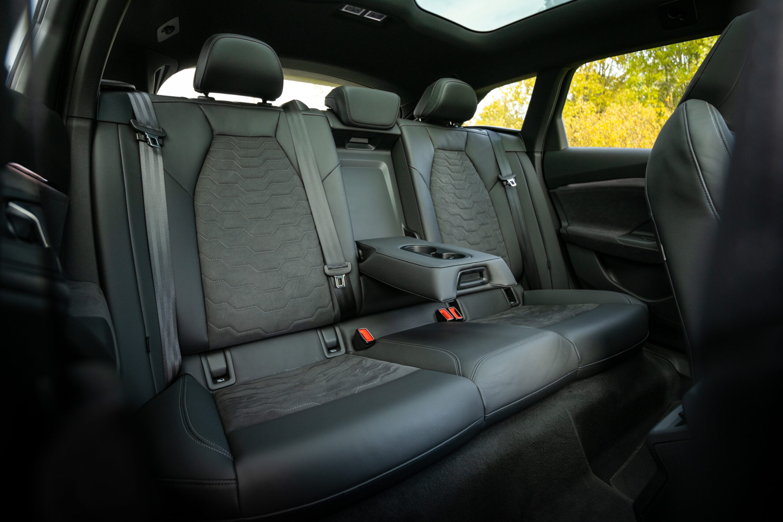 a6etron-int-34